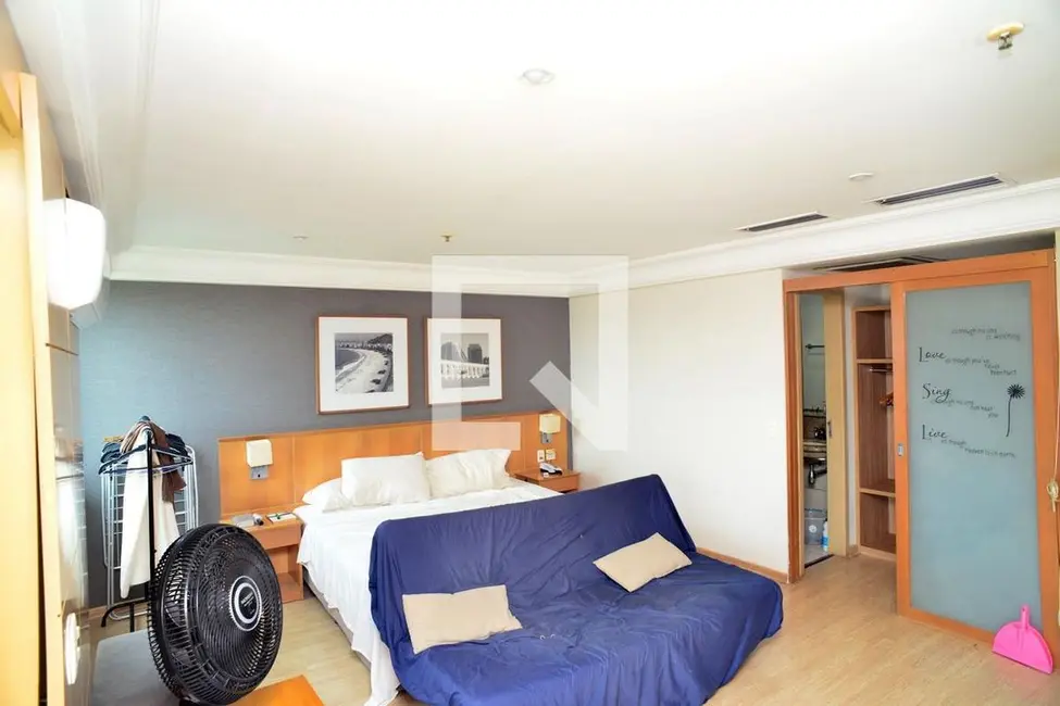 Kitnet com 1 quarto à venda, 40m2 em Barra da Tijuca, Rio De Janeiro - RJ - imagem 2 Foto 2 de Kitnet com 1 quarto à venda, 40m2 em Barra da Tijuca, Rio De Janeiro - RJ