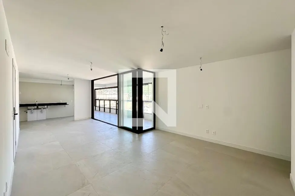 Apartamento com 3 quartos à venda, 158m2 em Botafogo, Rio De Janeiro - RJ - imagem 2 Foto 2 de Apartamento com 3 quartos à venda, 158m2 em Botafogo, Rio De Janeiro - RJ