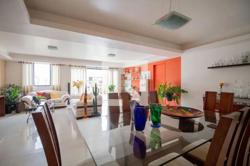 Apartamento com 3 quartos à venda, 195m2 em Rio De Janeiro - RJ - imagem 6 Foto 6 de Apartamento com 3 quartos à venda, 195m2 em Rio De Janeiro - RJ