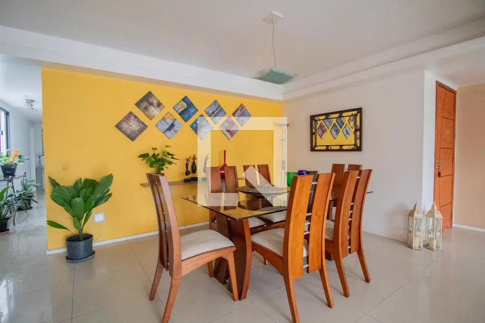 Apartamento com 3 quartos à venda, 195m2 em Rio De Janeiro - RJ - imagem 4 Foto 4 de Apartamento com 3 quartos à venda, 195m2 em Rio De Janeiro - RJ