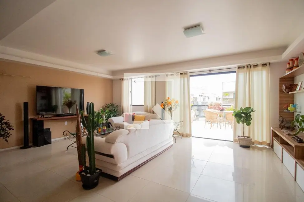 Apartamento com 3 quartos à venda, 195m2 em Rio De Janeiro - RJ - imagem 2 Foto 2 de Apartamento com 3 quartos à venda, 195m2 em Rio De Janeiro - RJ