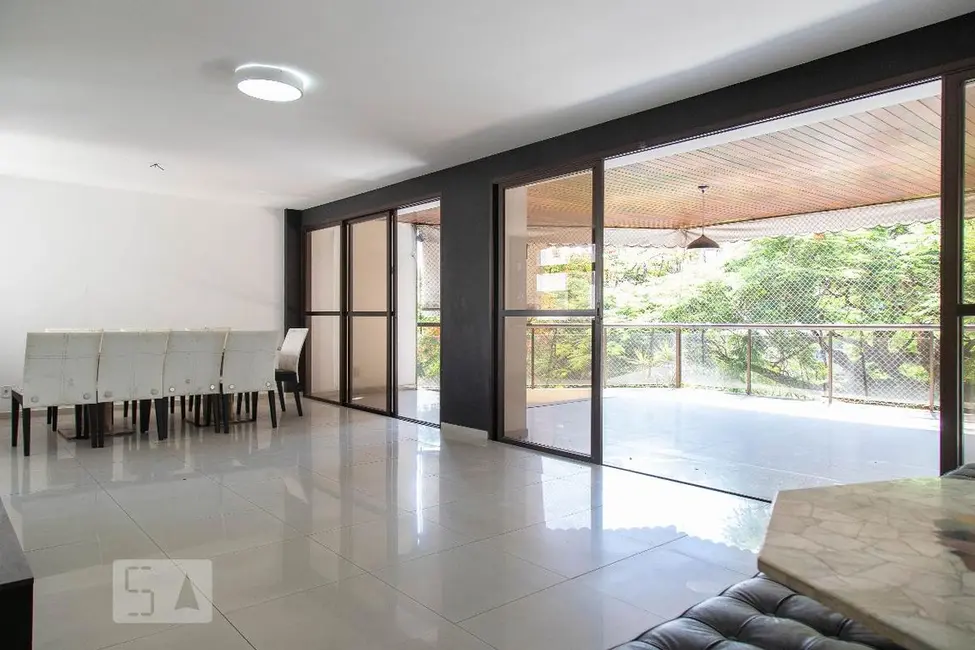 Apartamento com 3 quartos à venda, 183m2 em Rio De Janeiro - RJ - imagem 2 Foto 2 de Apartamento com 3 quartos à venda, 183m2 em Rio De Janeiro - RJ
