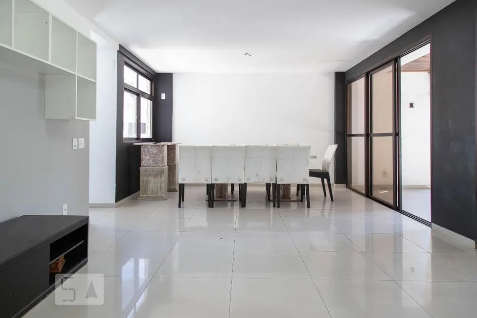 Apartamento com 3 quartos à venda, 183m2 em Rio De Janeiro - RJ - imagem 4 Foto 4 de Apartamento com 3 quartos à venda, 183m2 em Rio De Janeiro - RJ