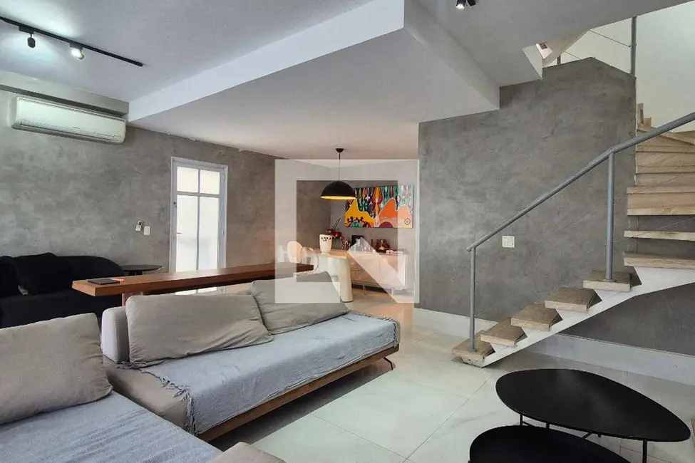 Casa com 3 quartos à venda, 200m2 em Rio De Janeiro - RJ - imagem 4 Foto 4 de Casa com 3 quartos à venda, 200m2 em Rio De Janeiro - RJ
