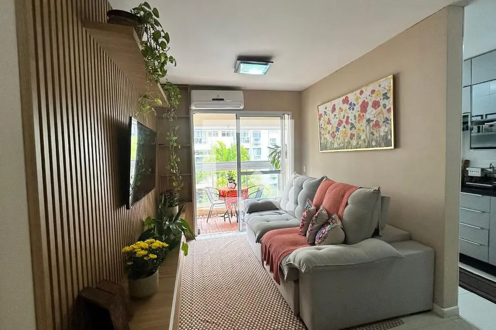 Foto 2 de Apartamento com 2 quartos à venda, 64m2 em Rio De Janeiro - RJ