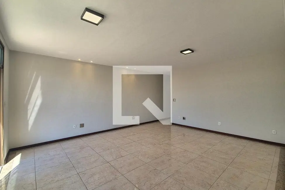 Apartamento com 3 quartos à venda, 165m2 em Rio De Janeiro - RJ - imagem 4 Foto 4 de Apartamento com 3 quartos à venda, 165m2 em Rio De Janeiro - RJ