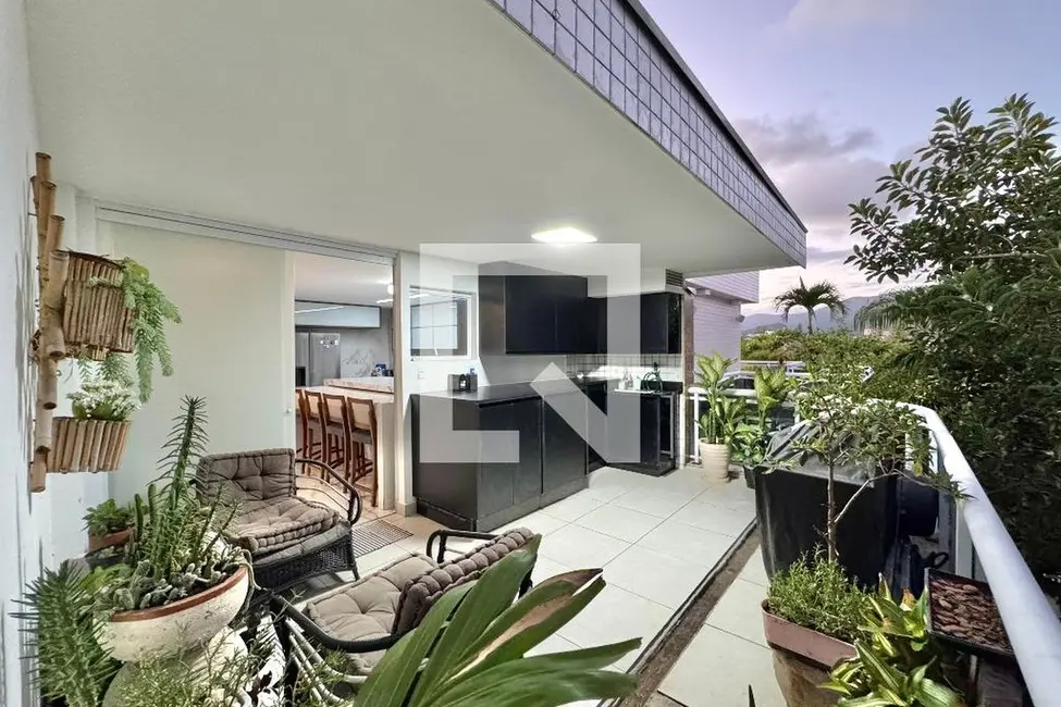Apartamento com 3 quartos à venda, 198m2 em Rio De Janeiro - RJ - imagem 9 Foto 9 de Apartamento com 3 quartos à venda, 198m2 em Rio De Janeiro - RJ
