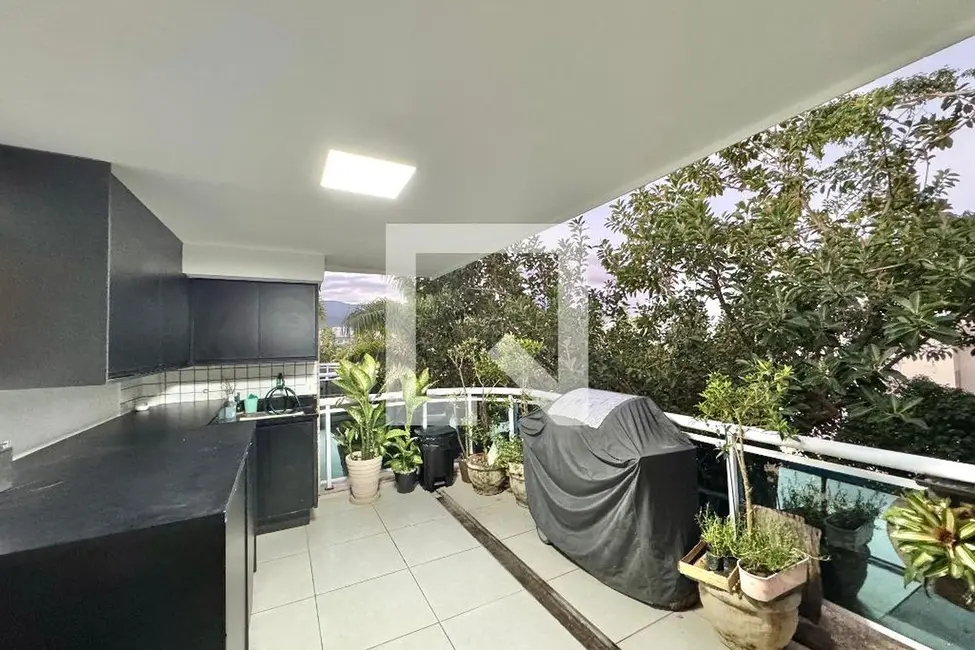 Apartamento com 3 quartos à venda, 198m2 em Rio De Janeiro - RJ - imagem 7 Foto 7 de Apartamento com 3 quartos à venda, 198m2 em Rio De Janeiro - RJ