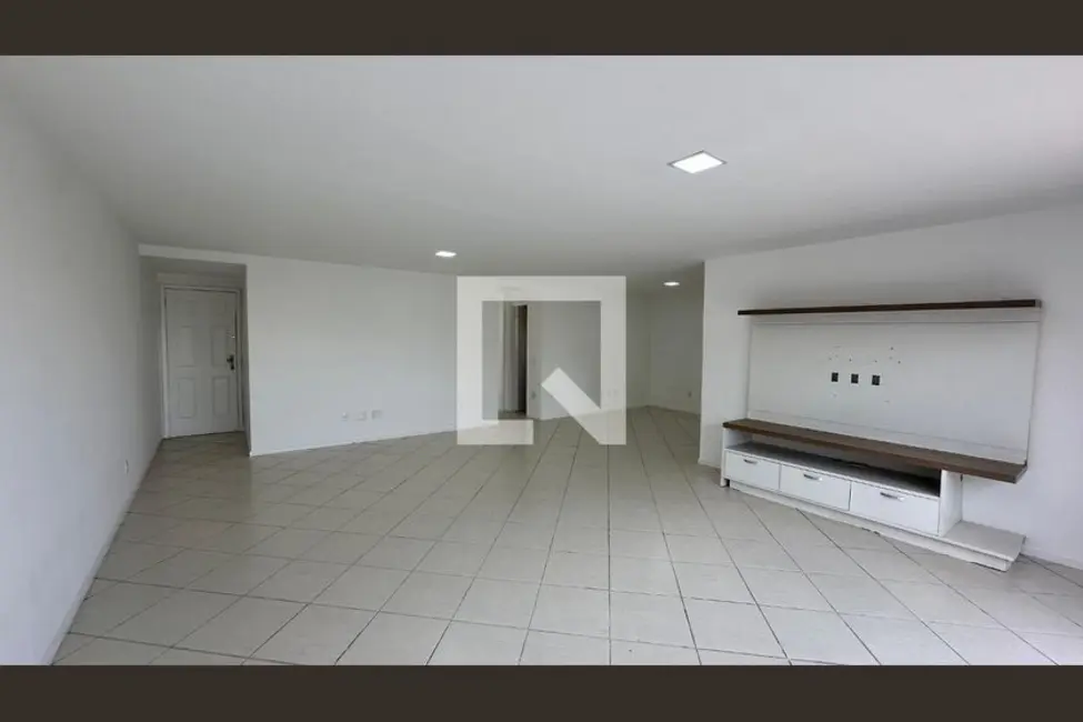 Foto 3 de Apartamento com 5 quartos à venda, 250m2 em Rio De Janeiro - RJ