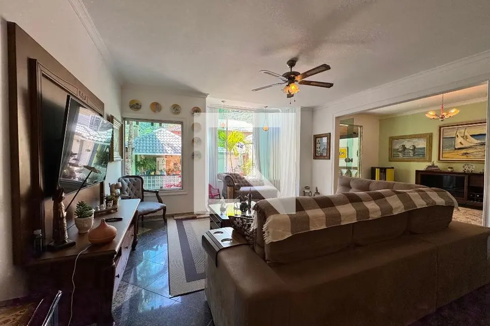 Foto 9 de Casa com 4 quartos à venda, 350m2 em Rio De Janeiro - RJ