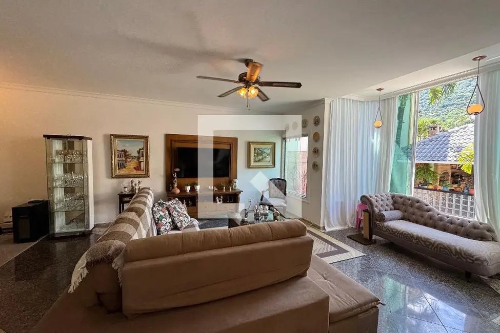 Foto 8 de Casa com 4 quartos à venda, 350m2 em Rio De Janeiro - RJ