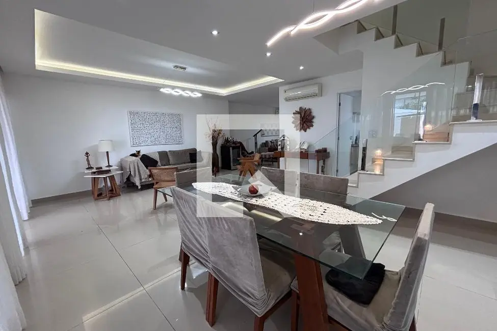 Casa de Condomínio com 3 quartos à venda, 269m2 em Rio De Janeiro - RJ - imagem 3 Foto 3 de Casa de Condomínio com 3 quartos à venda, 269m2 em Rio De Janeiro - RJ