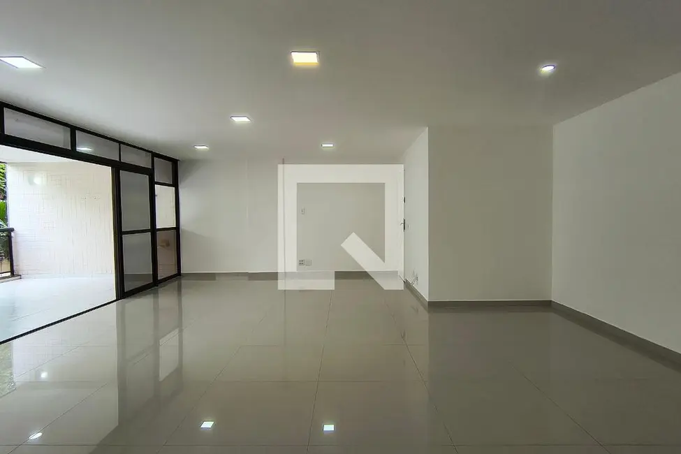 Apartamento com 3 quartos à venda, 181m2 em Rio De Janeiro - RJ - imagem 2 Foto 2 de Apartamento com 3 quartos à venda, 181m2 em Rio De Janeiro - RJ