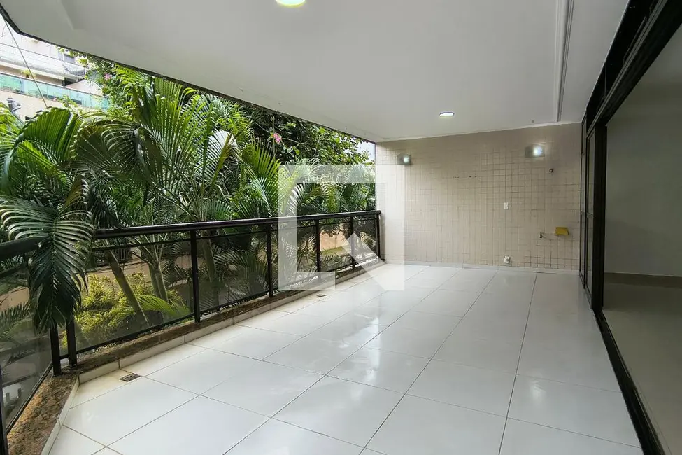 Apartamento com 3 quartos à venda, 181m2 em Rio De Janeiro - RJ - imagem 5 Foto 5 de Apartamento com 3 quartos à venda, 181m2 em Rio De Janeiro - RJ