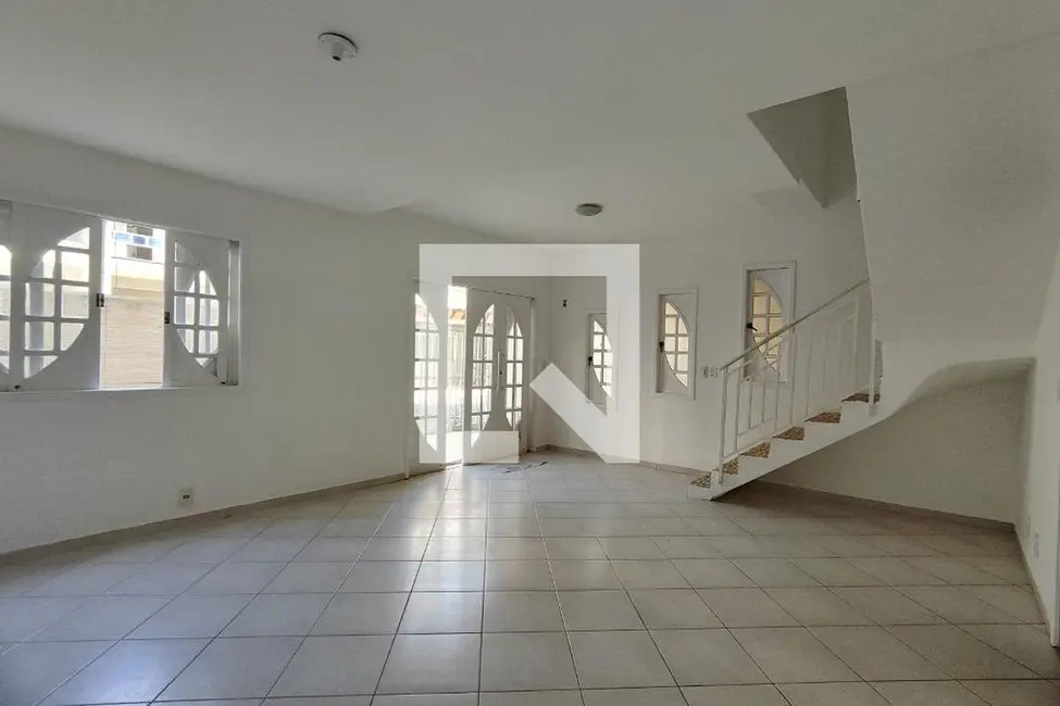 Foto 3 de Casa com 4 quartos à venda, 150m2 em Rio De Janeiro - RJ