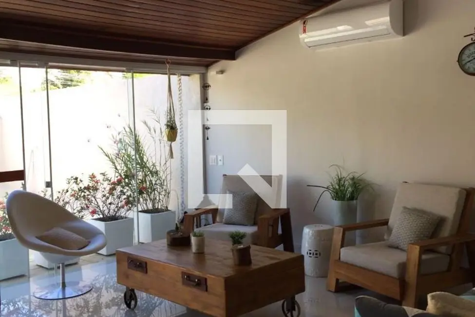 Foto 2 de Casa com 4 quartos à venda, 400m2 em Rio De Janeiro - RJ