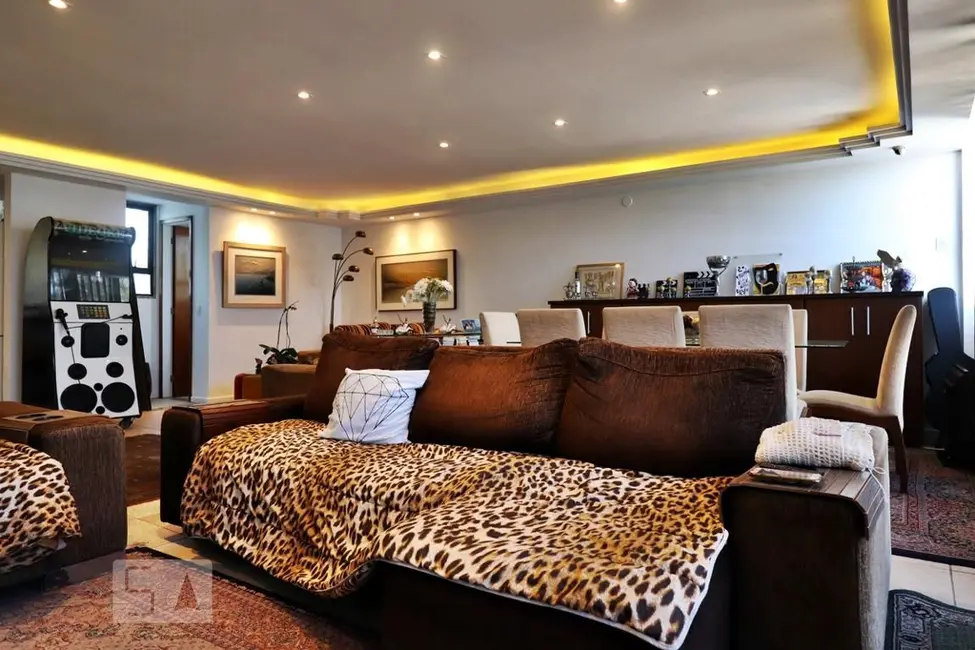 Apartamento com 3 quartos à venda, 185m2 em Rio De Janeiro - RJ - imagem 4 Foto 4 de Apartamento com 3 quartos à venda, 185m2 em Rio De Janeiro - RJ