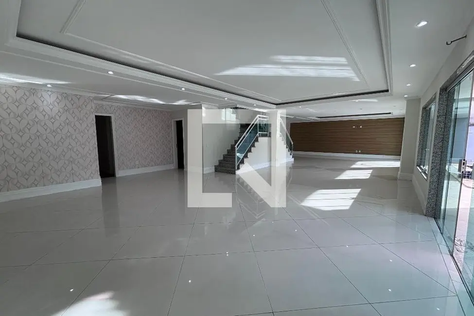 Casa de Condomínio com 6 quartos à venda, 580m2 em Rio De Janeiro - RJ - imagem 2 Foto 2 de Casa de Condomínio com 6 quartos à venda, 580m2 em Rio De Janeiro - RJ