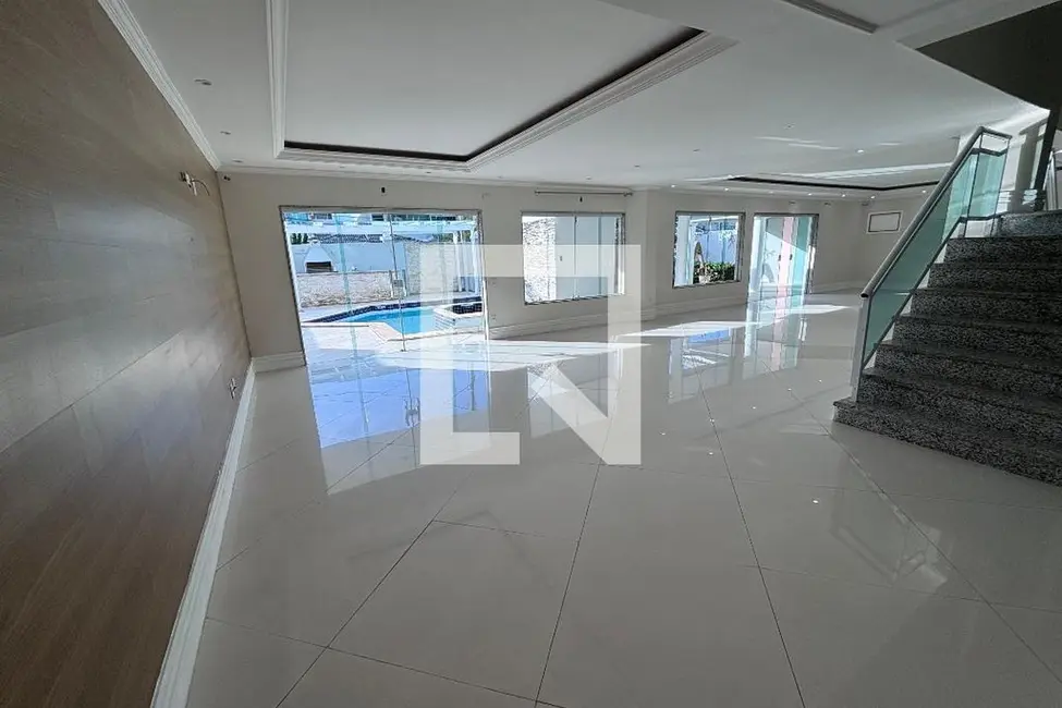 Casa de Condomínio com 6 quartos à venda, 580m2 em Rio De Janeiro - RJ - imagem 5 Foto 5 de Casa de Condomínio com 6 quartos à venda, 580m2 em Rio De Janeiro - RJ