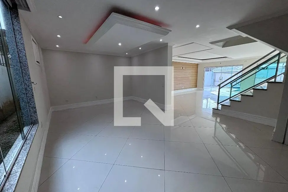 Casa de Condomínio com 6 quartos à venda, 580m2 em Rio De Janeiro - RJ - imagem 9 Foto 9 de Casa de Condomínio com 6 quartos à venda, 580m2 em Rio De Janeiro - RJ