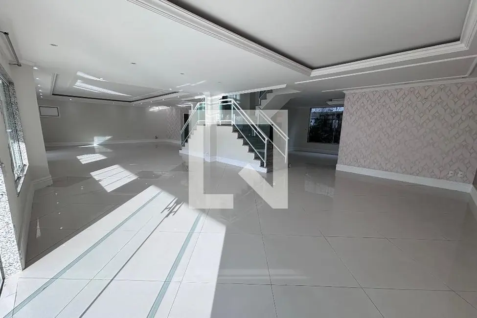 Casa de Condomínio com 6 quartos à venda, 580m2 em Rio De Janeiro - RJ - imagem 6 Foto 6 de Casa de Condomínio com 6 quartos à venda, 580m2 em Rio De Janeiro - RJ