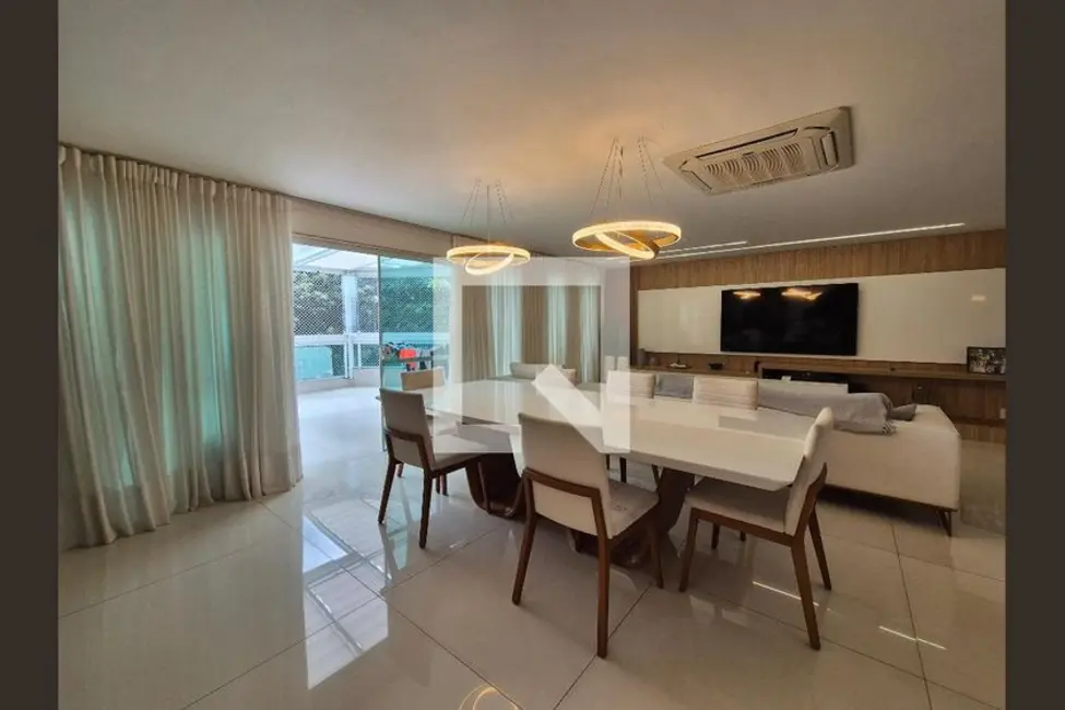 Apartamento com 3 quartos à venda, 358m2 em Rio De Janeiro - RJ - imagem 1 Foto 1 de Apartamento com 3 quartos à venda, 358m2 em Rio De Janeiro - RJ