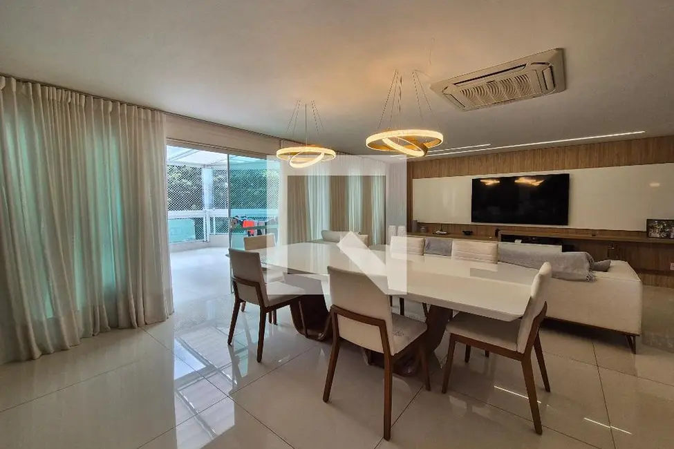 Apartamento com 3 quartos à venda, 358m2 em Rio De Janeiro - RJ - imagem 2 Foto 2 de Apartamento com 3 quartos à venda, 358m2 em Rio De Janeiro - RJ