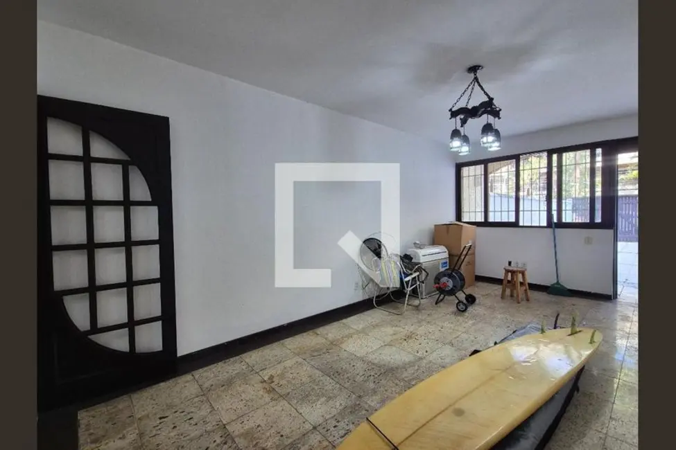 Foto 3 de Casa com 3 quartos à venda, 200m2 em Rio De Janeiro - RJ