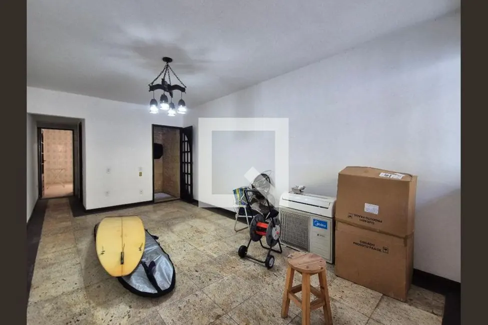 Foto 1 de Casa com 3 quartos à venda, 200m2 em Rio De Janeiro - RJ