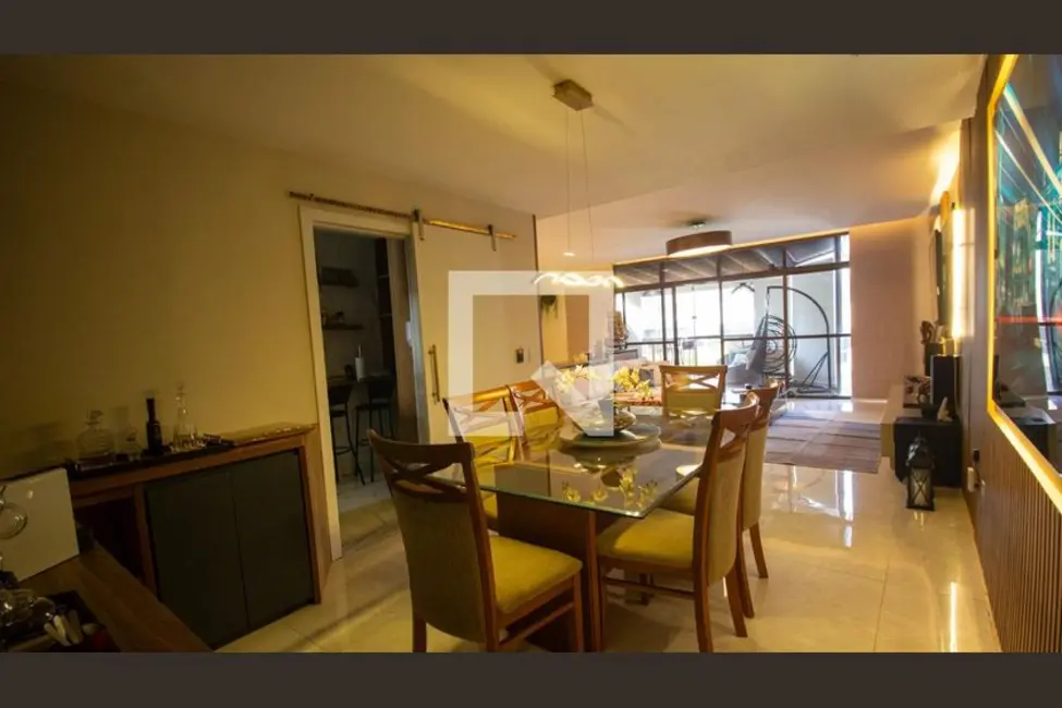 Apartamento com 5 quartos à venda, 380m2 em Rio De Janeiro - RJ - imagem 9 Foto 9 de Apartamento com 5 quartos à venda, 380m2 em Rio De Janeiro - RJ