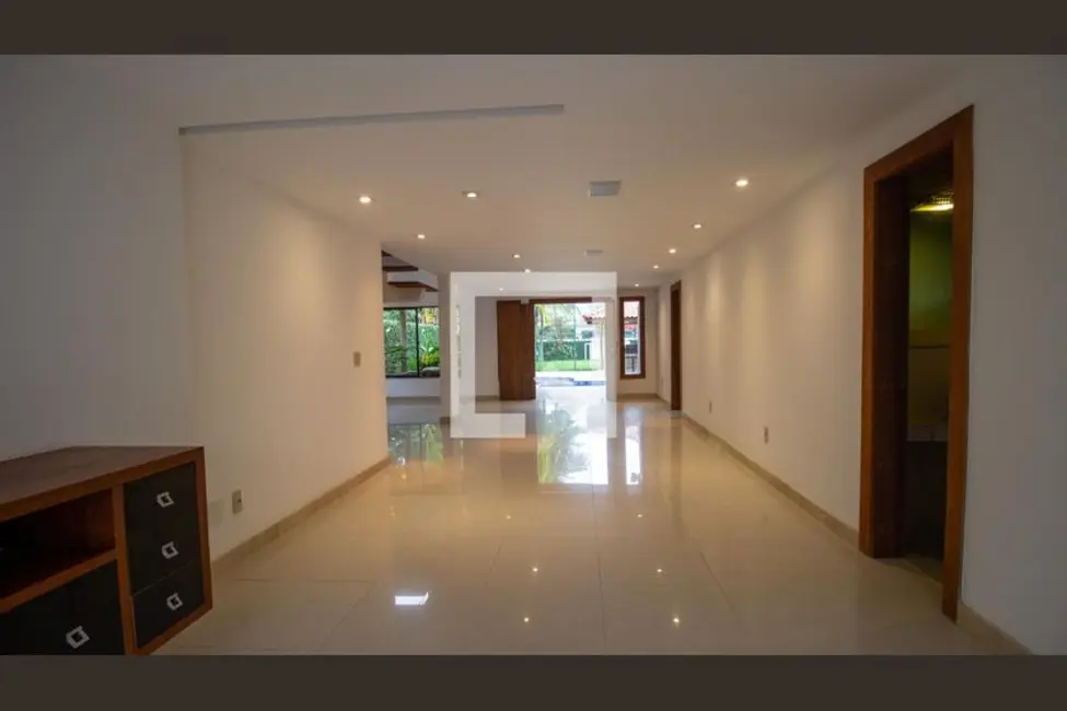 Casa de Condomínio com 4 quartos à venda, 350m2 em Rio De Janeiro - RJ - imagem 9 Foto 9 de Casa de Condomínio com 4 quartos à venda, 350m2 em Rio De Janeiro - RJ