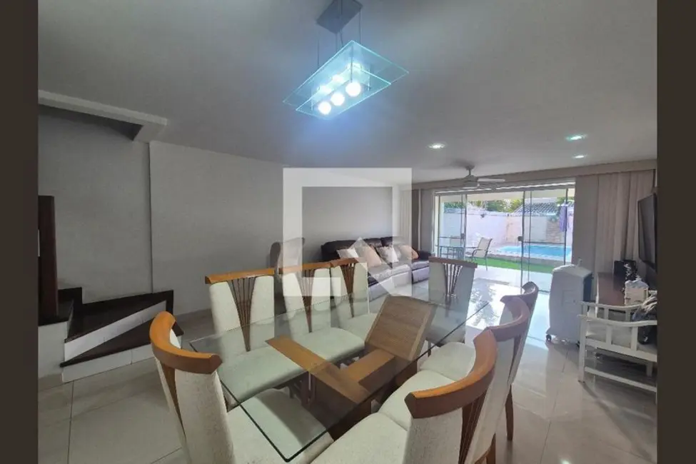 Casa com 4 quartos à venda, 250m2 em Rio De Janeiro - RJ - imagem 3 Foto 3 de Casa com 4 quartos à venda, 250m2 em Rio De Janeiro - RJ