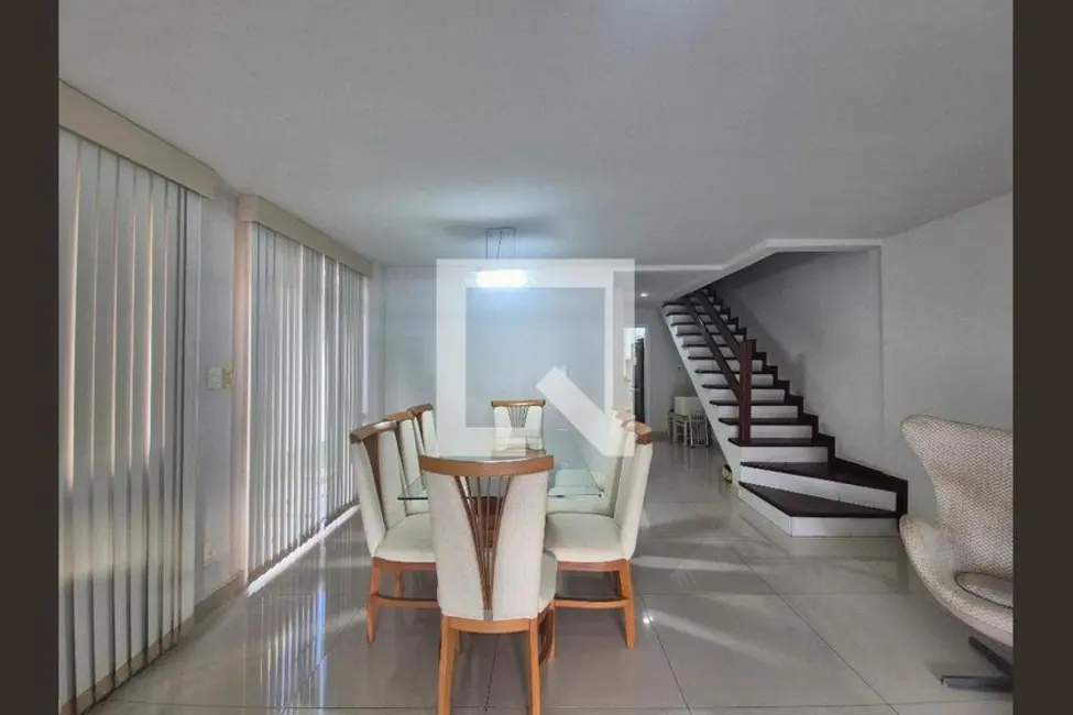 Casa com 4 quartos à venda, 250m2 em Rio De Janeiro - RJ - imagem 9 Foto 9 de Casa com 4 quartos à venda, 250m2 em Rio De Janeiro - RJ
