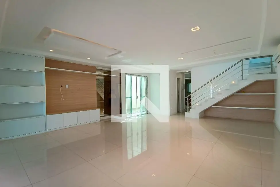 Foto 2 de Casa com 5 quartos à venda, 290m2 em Rio De Janeiro - RJ