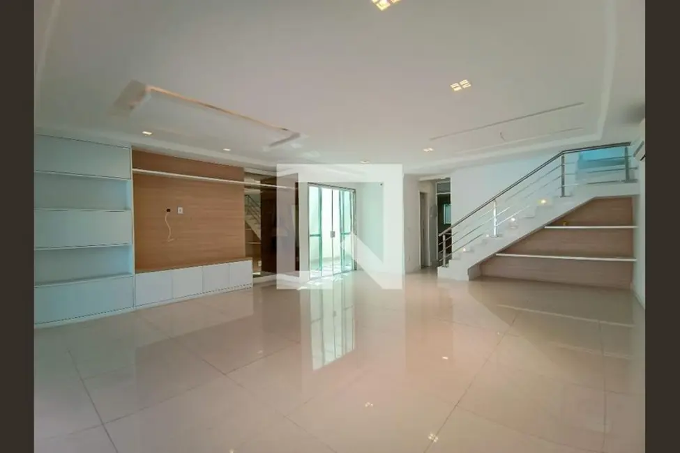 Foto 1 de Casa com 5 quartos à venda, 290m2 em Rio De Janeiro - RJ