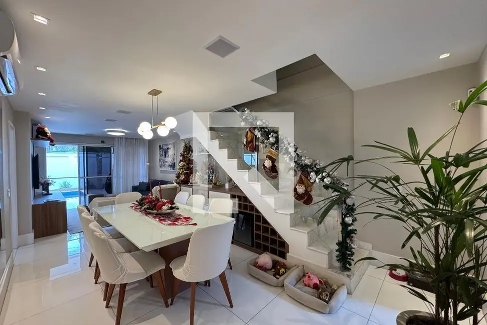 Casa de Condomínio com 4 quartos à venda, 264m2 em Rio De Janeiro - RJ - imagem 6 Foto 6 de Casa de Condomínio com 4 quartos à venda, 264m2 em Rio De Janeiro - RJ