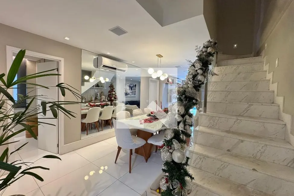 Casa de Condomínio com 4 quartos à venda, 264m2 em Rio De Janeiro - RJ - imagem 2 Foto 2 de Casa de Condomínio com 4 quartos à venda, 264m2 em Rio De Janeiro - RJ