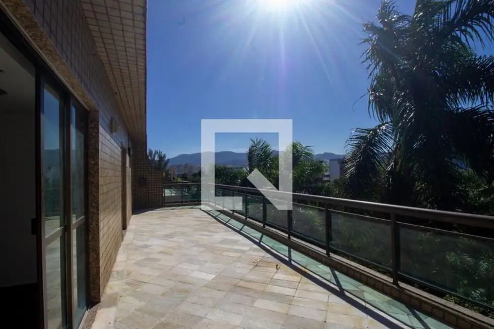 Apartamento com 5 quartos à venda, 450m2 em Rio De Janeiro - RJ - imagem 9 Foto 9 de Apartamento com 5 quartos à venda, 450m2 em Rio De Janeiro - RJ