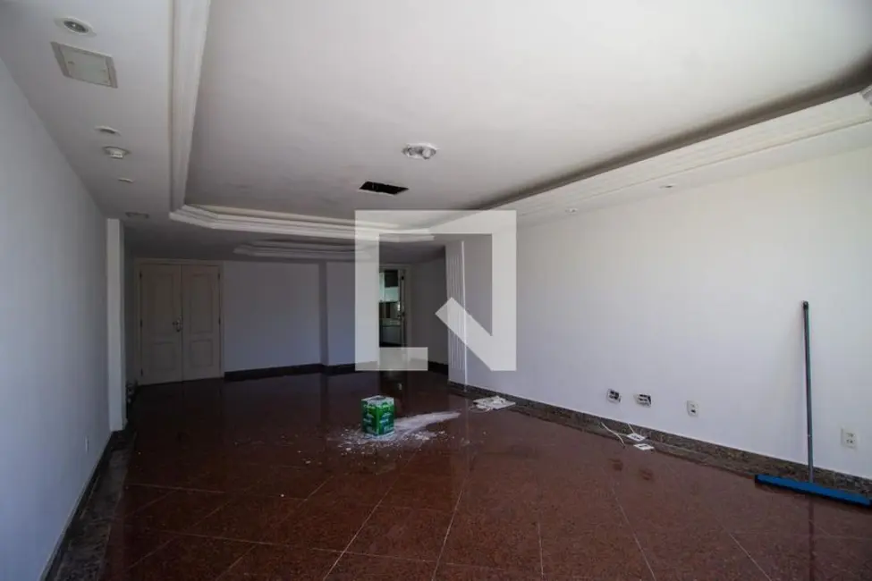 Apartamento com 5 quartos à venda, 450m2 em Rio De Janeiro - RJ - imagem 5 Foto 5 de Apartamento com 5 quartos à venda, 450m2 em Rio De Janeiro - RJ