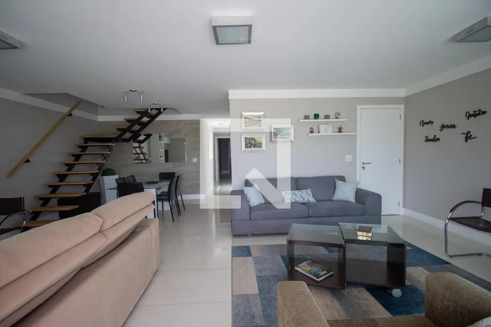 Apartamento com 3 quartos à venda, 243m2 em Rio De Janeiro - RJ - imagem 3 Foto 3 de Apartamento com 3 quartos à venda, 243m2 em Rio De Janeiro - RJ