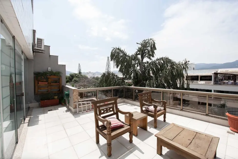 Apartamento com 3 quartos à venda, 400m2 em Rio De Janeiro - RJ - imagem 8 Foto 8 de Apartamento com 3 quartos à venda, 400m2 em Rio De Janeiro - RJ