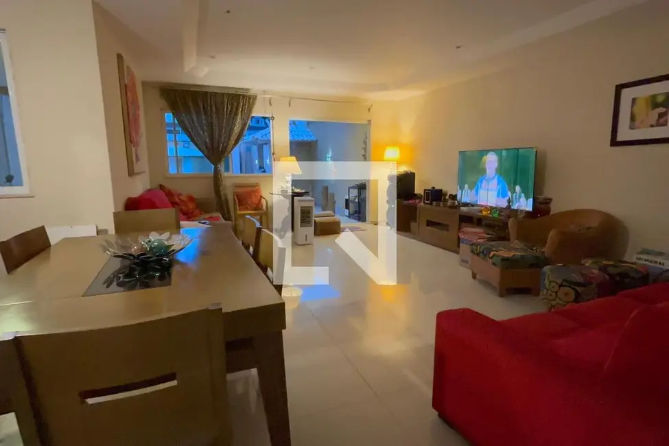 Foto 6 de Casa com 4 quartos à venda, 360m2 em Rio De Janeiro - RJ