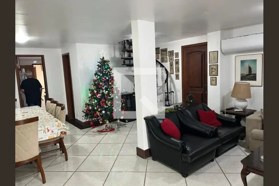 Casa com 7 quartos à venda, 269m2 em Rio De Janeiro - RJ - imagem 7 Foto 7 de Casa com 7 quartos à venda, 269m2 em Rio De Janeiro - RJ