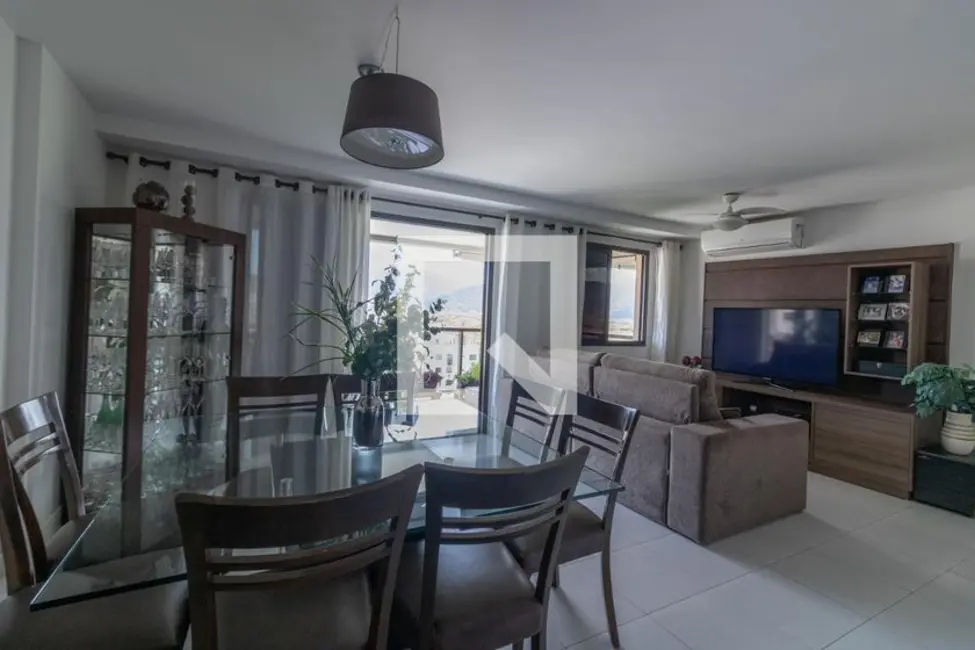 Apartamento com 4 quartos à venda, 240m2 em Rio De Janeiro - RJ - imagem 7 Foto 7 de Apartamento com 4 quartos à venda, 240m2 em Rio De Janeiro - RJ