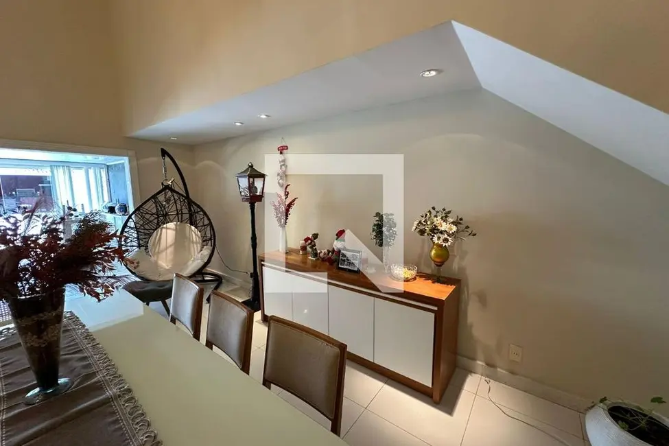 Casa com 4 quartos à venda, 709m2 em Rio De Janeiro - RJ - imagem 6 Foto 6 de Casa com 4 quartos à venda, 709m2 em Rio De Janeiro - RJ