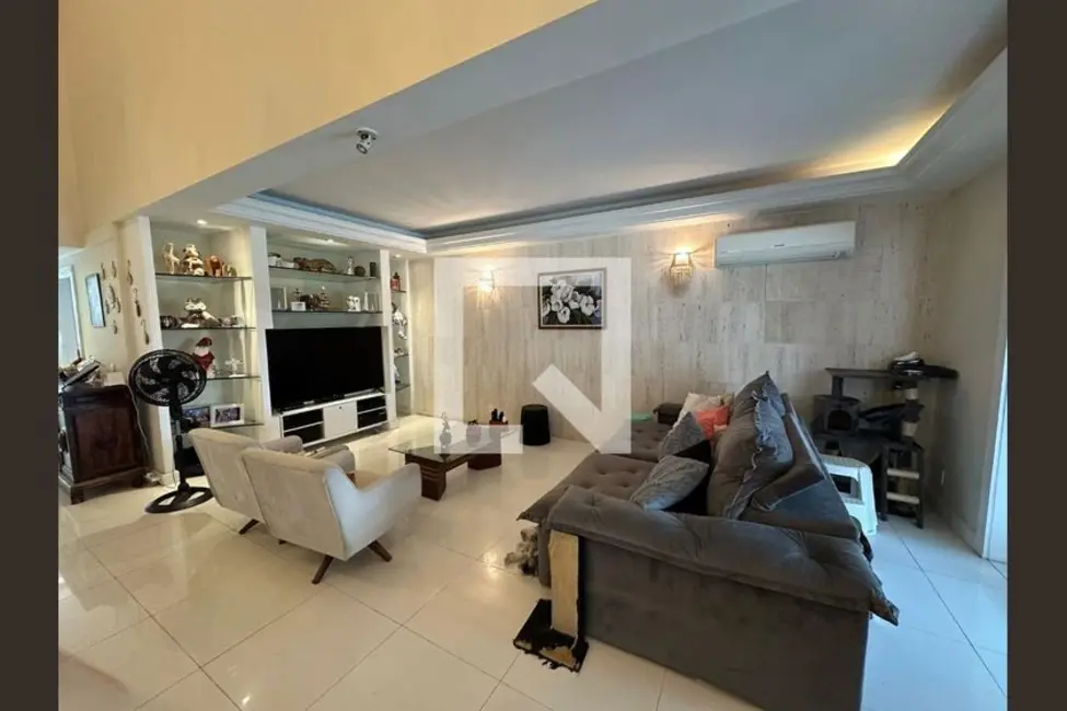 Casa com 4 quartos à venda, 709m2 em Rio De Janeiro - RJ - imagem 1 Foto 1 de Casa com 4 quartos à venda, 709m2 em Rio De Janeiro - RJ