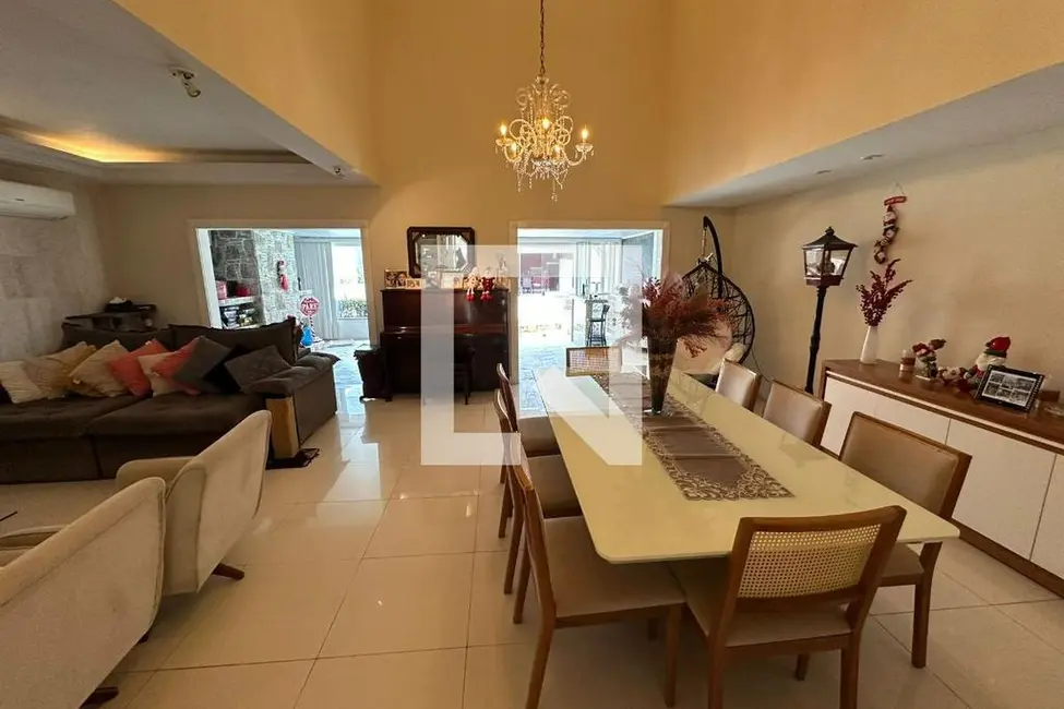 Casa com 4 quartos à venda, 709m2 em Rio De Janeiro - RJ - imagem 4 Foto 4 de Casa com 4 quartos à venda, 709m2 em Rio De Janeiro - RJ