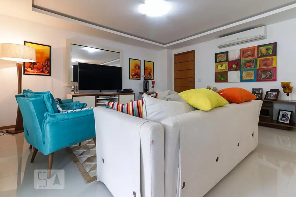 Apartamento com 3 quartos à venda, 185m2 em Rio De Janeiro - RJ - imagem 4 Foto 4 de Apartamento com 3 quartos à venda, 185m2 em Rio De Janeiro - RJ