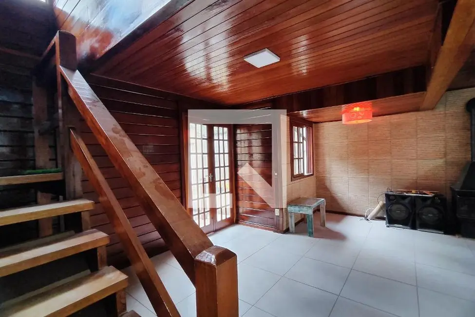 Casa com 3 quartos à venda, 230m2 em Rio De Janeiro - RJ - imagem 4 Foto 4 de Casa com 3 quartos à venda, 230m2 em Rio De Janeiro - RJ