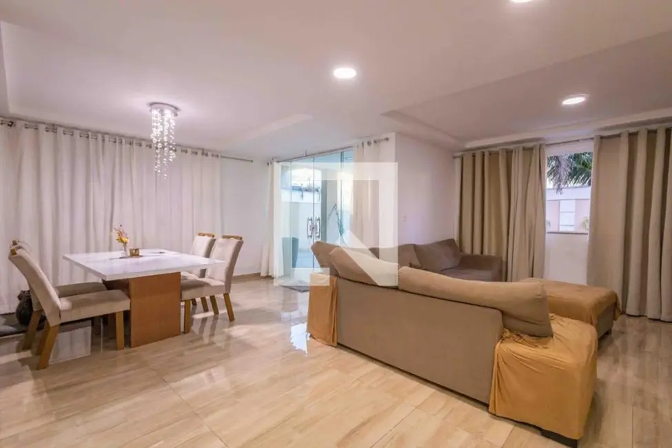 Casa com 4 quartos à venda, 270m2 em Rio De Janeiro - RJ - imagem 3 Foto 3 de Casa com 4 quartos à venda, 270m2 em Rio De Janeiro - RJ